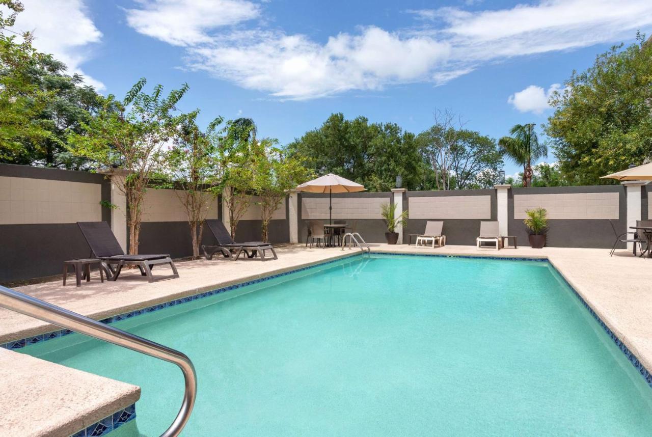 La Quinta By Wyndham Brownsville North מראה חיצוני תמונה