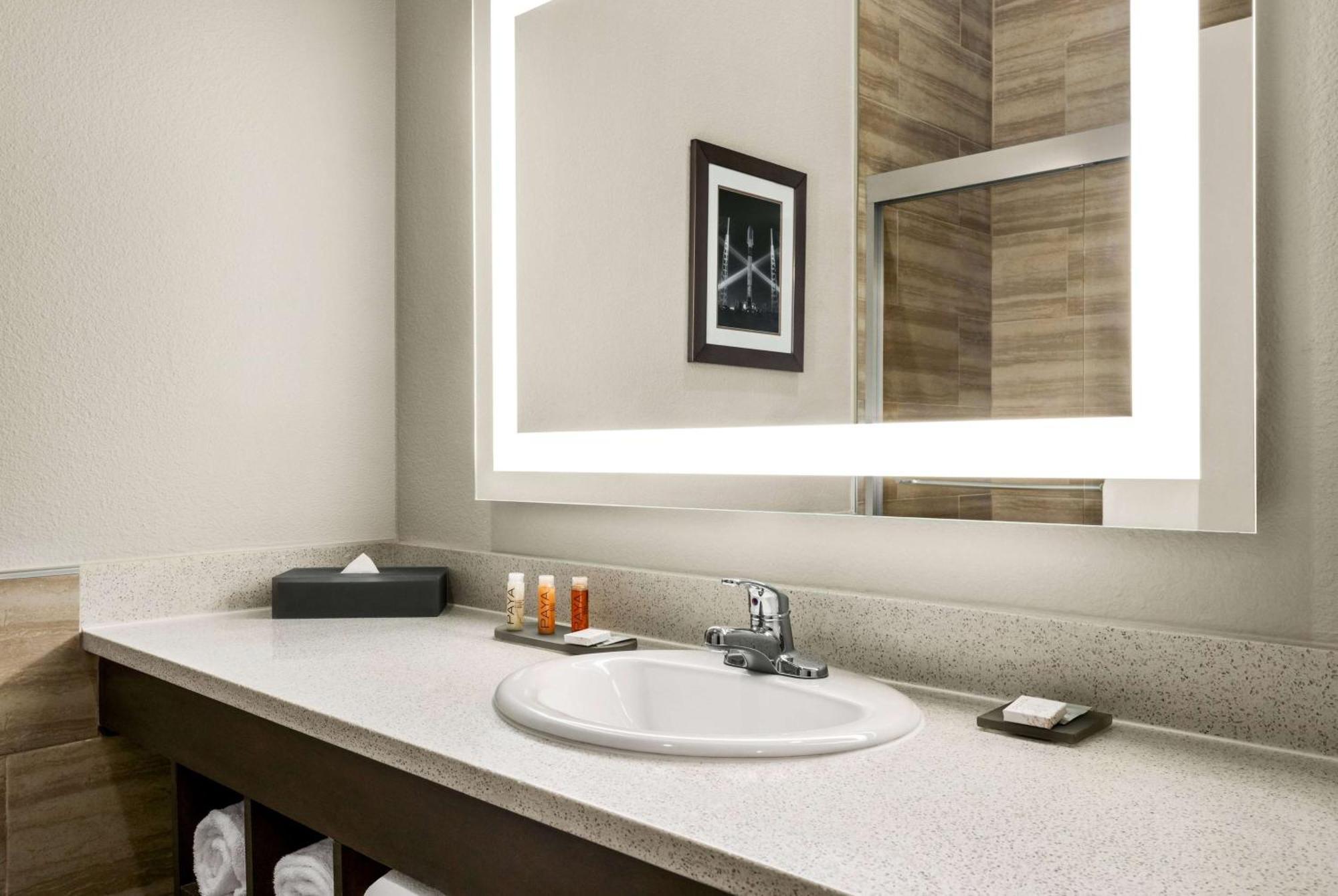 La Quinta By Wyndham Brownsville North מראה חיצוני תמונה